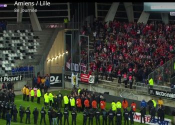 Amiens-Lille : La barrière du parcage cède après la célébration du but lillois
