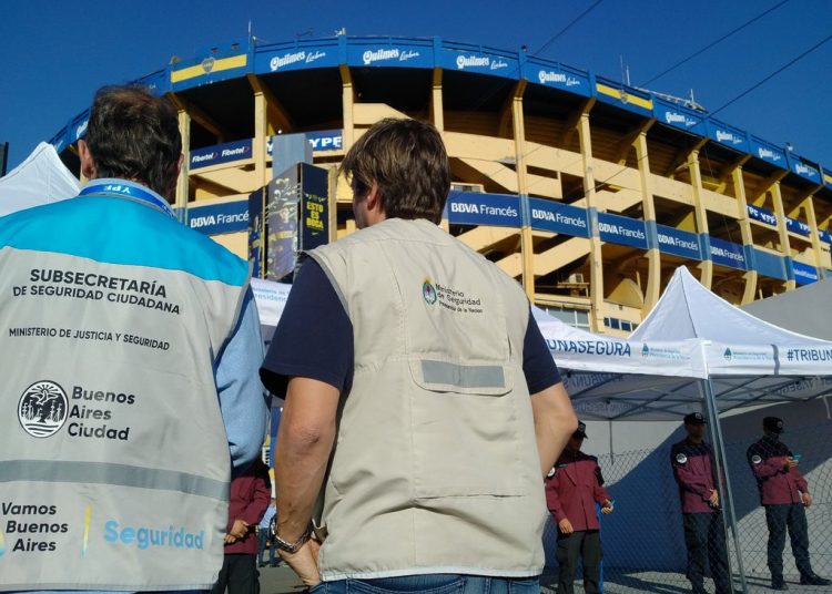 Argentine-Pérou : 600 supporters péruviens refoulés à l’entrée