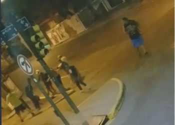 L’agression lâche d’un fan de River par des supporters de Boca