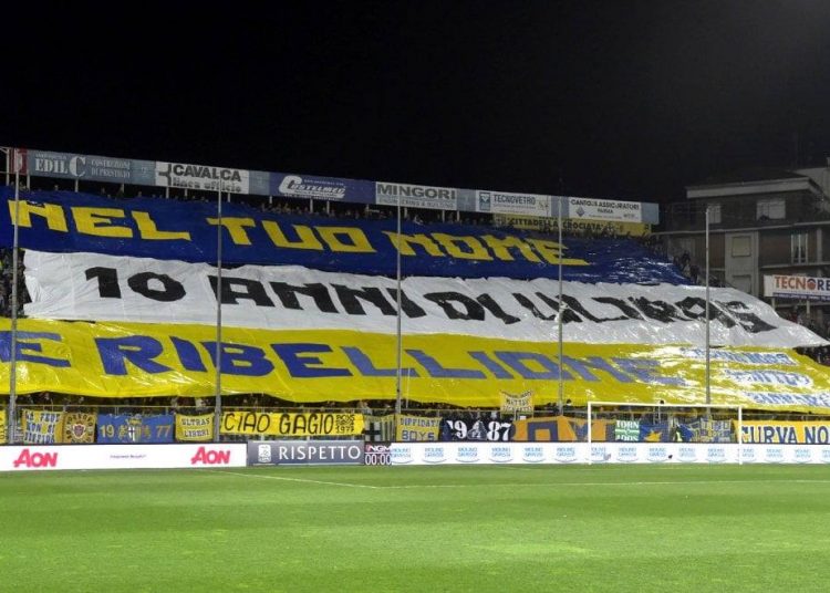 Top 10 : les tifos du week-end