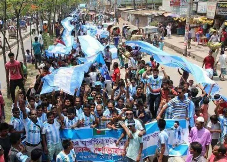 Mais pourquoi les Bangladais supportent-ils l’Argentine ?