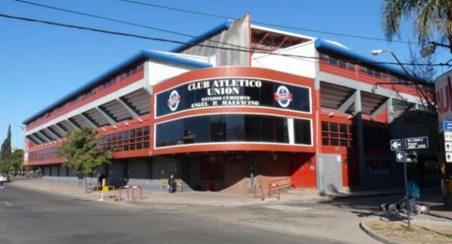 Argentine : un supporter d’Unión assassiné au stade