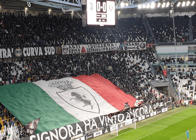 Top 10 : les tifos du week-end
