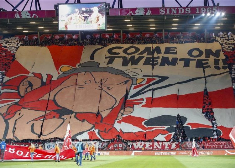 Top 10 : Les tifos du week-end