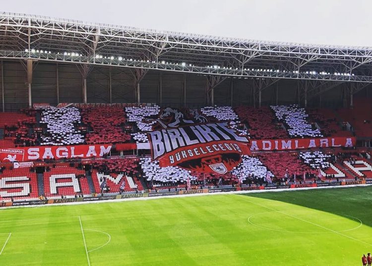 Top 10 : les tifos du week-end