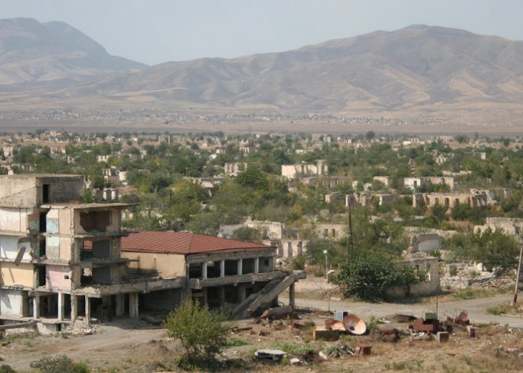 Qarabag, club en exil