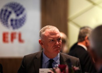 Le patron de la fédération anglaise démissionne après des propos jugés racistes