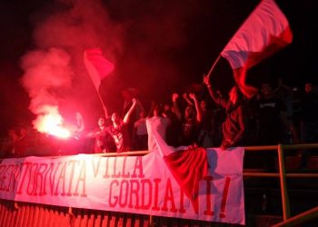 foot populaire calcio popolare rome roma villa gordiani actionnariat populaire