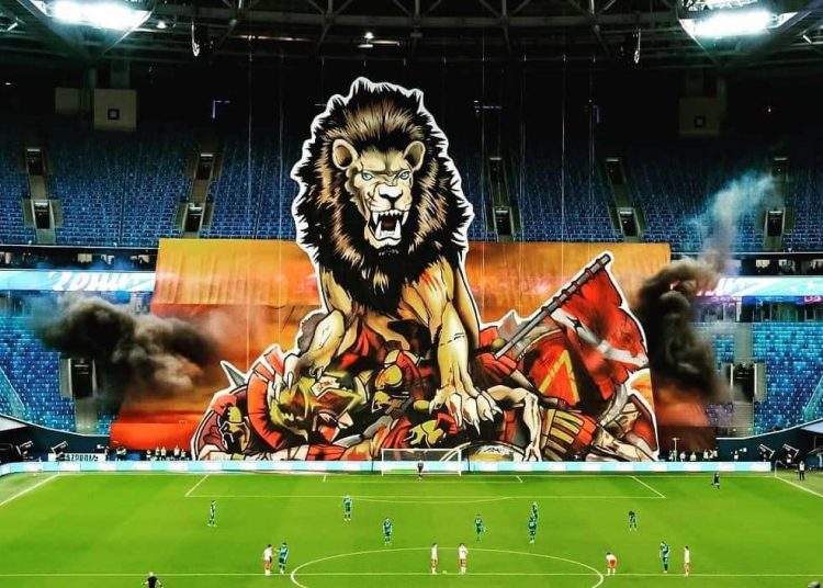 Top 5 : les tifos du mois de décembre