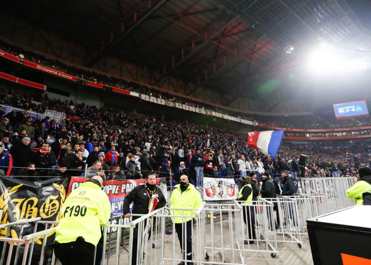 OL-OM : l’auteur du jet de bouteille sur Payet connait déjà sa sanction