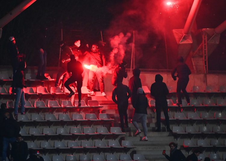 Paris FC-OL arrêté définitivement, Lyon encore dans la tourmente