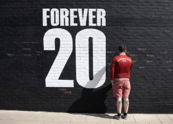 Murwalls : ces street-artistes britanniques qui rendent éternelles les légendes du ballon rond